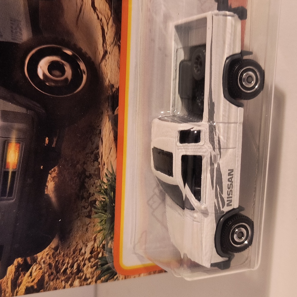 D1 Matchbox  95 Nissan Hardbody  with shipping protector